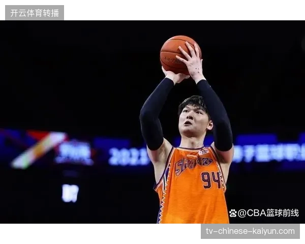王哲林决胜节统治禁区,上海男篮末节一波流击溃广厦防线锁定总冠军 王哲林决胜节统治禁区,上海男篮末节一波流击溃广厦防线锁定总冠军